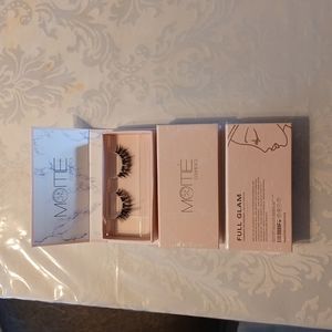 Moitie Full Glam lashes